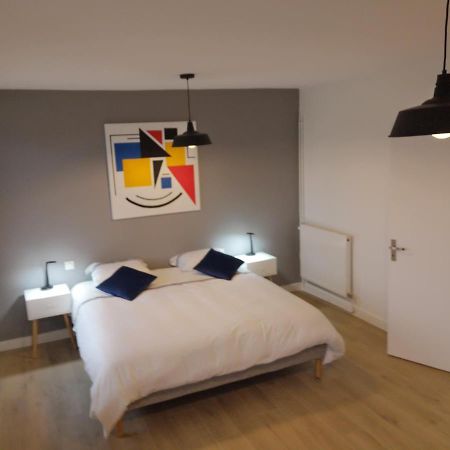 Appartement tout confort 2 chbres - 72m2 - avec terrasse et vue Pyrénées Pau Exterior foto