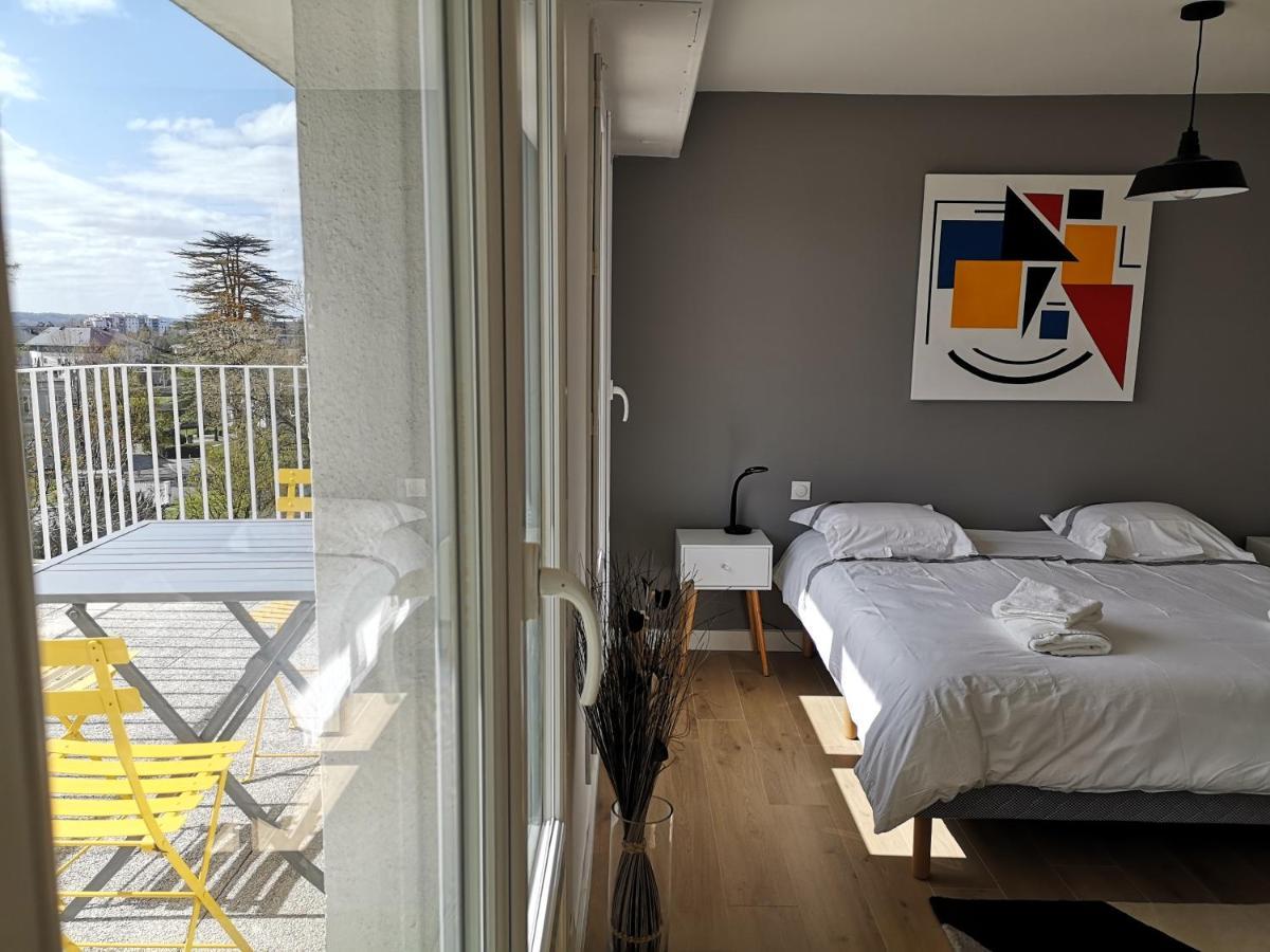 Appartement tout confort 2 chbres - 72m2 - avec terrasse et vue Pyrénées Pau Exterior foto
